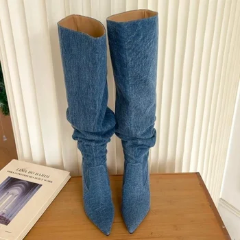  Уличная мода Ковбойские сапоги для женщин 2023 Новые женские сапоги с острым носком Синие джинсовые сапоги на высоком каблуке Сапоги до середины икры Zapatos De Mujer